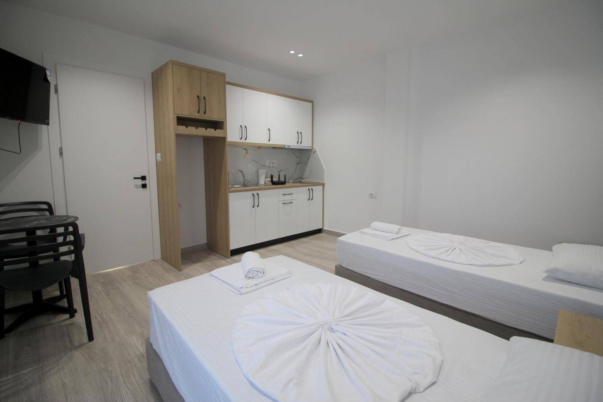 Serenity Apartments Ksamil Eksteriør billede